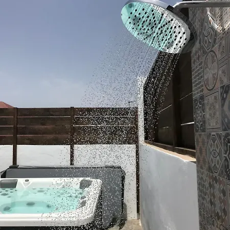 Villa Canary Wild House 2 *