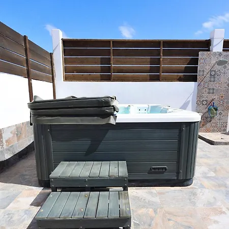 Canary Wild House 2 *